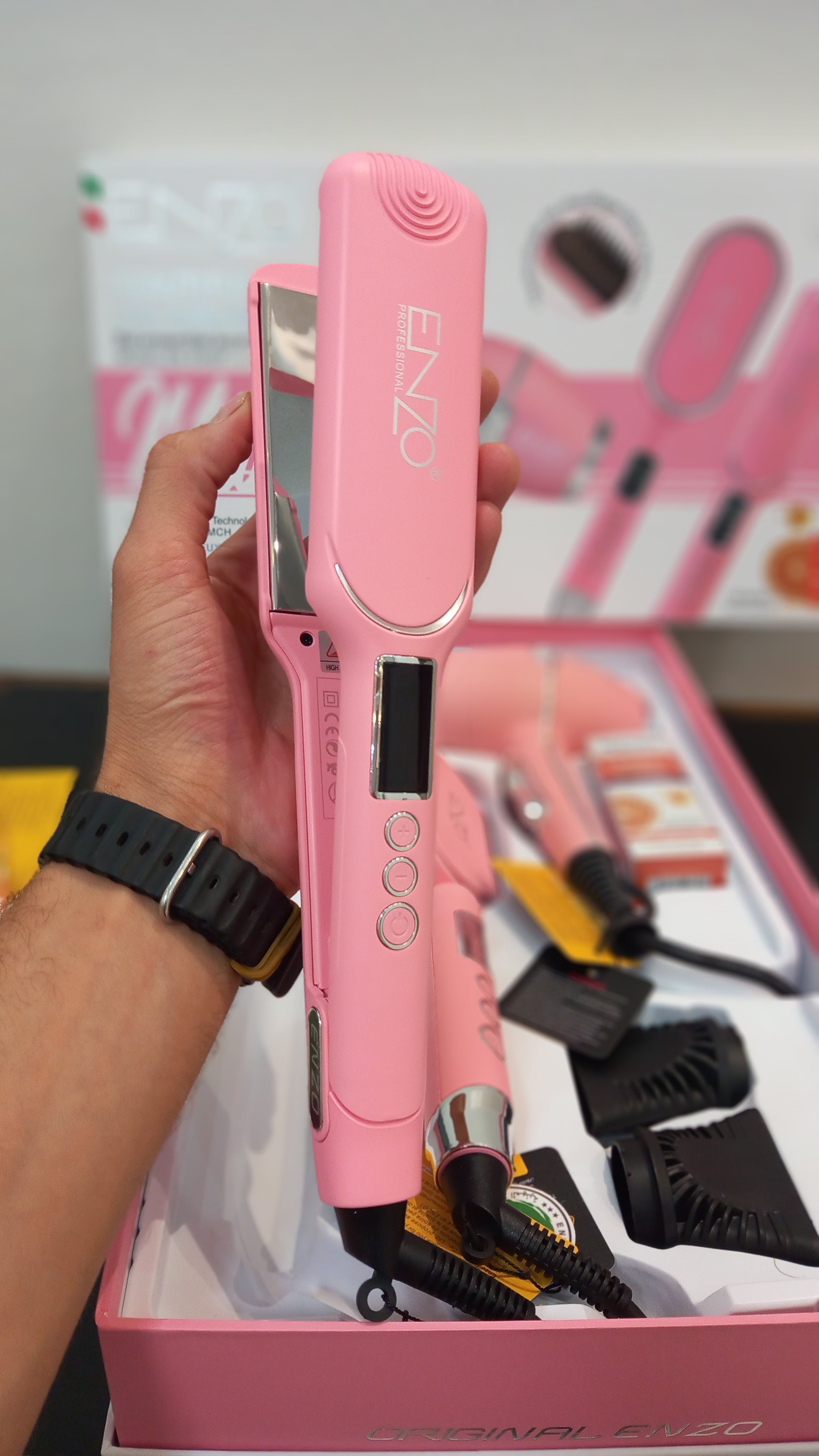 ✅️ENZO PROFESSIONAL   ITALY🇮🇹     
 🎀✨️NOVEAU✨️🎀                   

✅️مجموعة جميلة وفعالة من حيث التكلفة مجموعة جميلة واقتصادية موديل:EN-6300P -LE‏